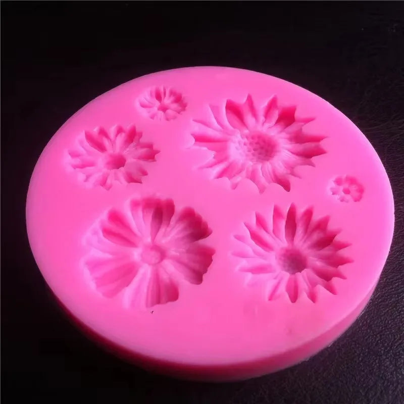 Blooming Daisy Silicone Mold